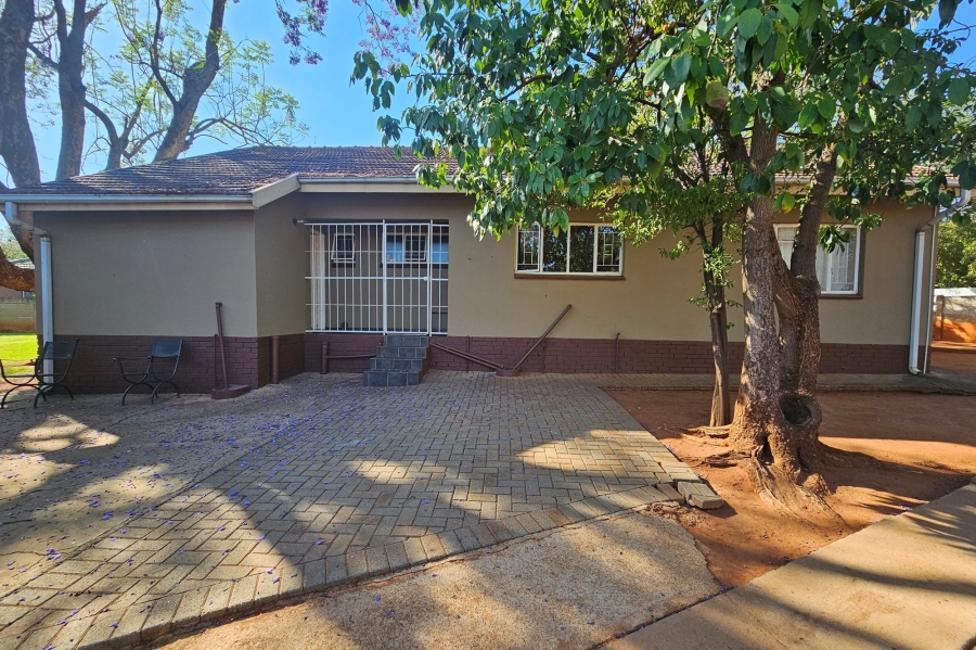 To Let 3 Bedroom Property for Rent in Protea Park North West